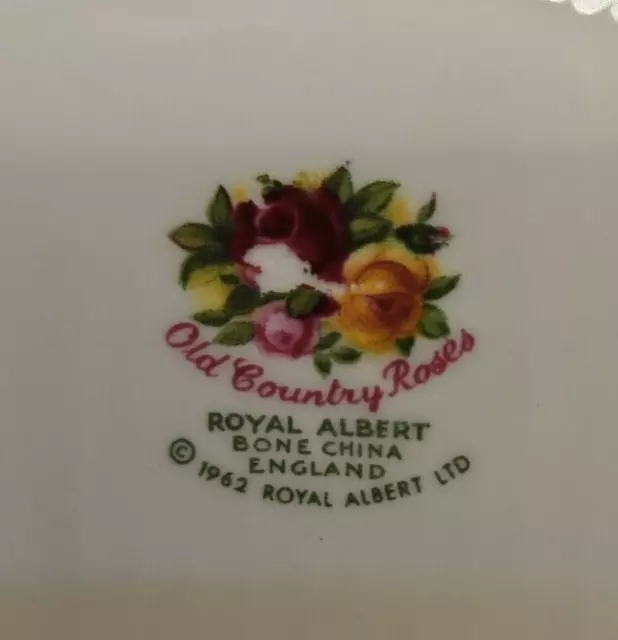 Royal Albert Old Country Roses dinner plate 10.25" 26cm 3