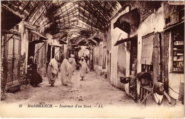 CPA AK MAROC MARRAKECH - Interieur d'un souk (114792)