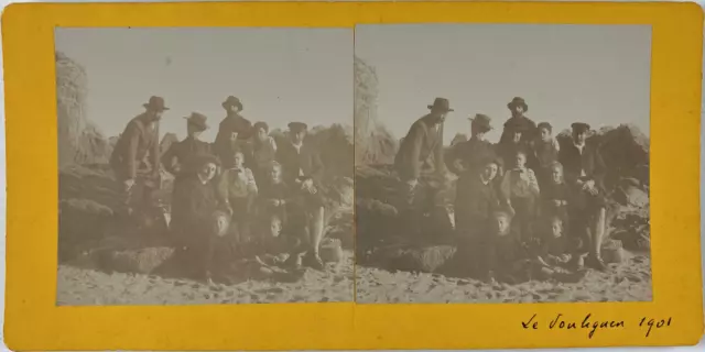 Stéréo, France, Le Pouliguen, une famille à la plage, 1901 Vintage stereo card