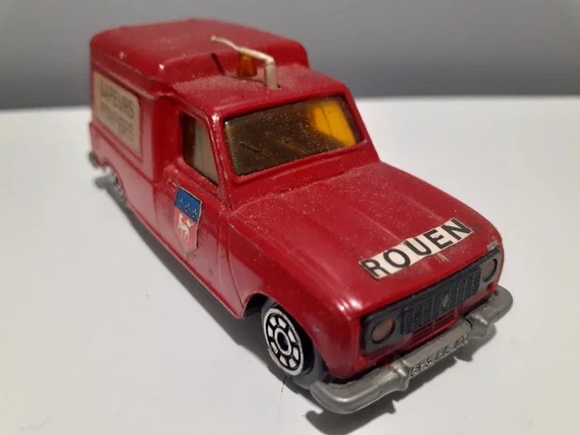VOITURE MINIATURE RENAULT 4L 4 L N°230 Fourgonnette UAP Majorette