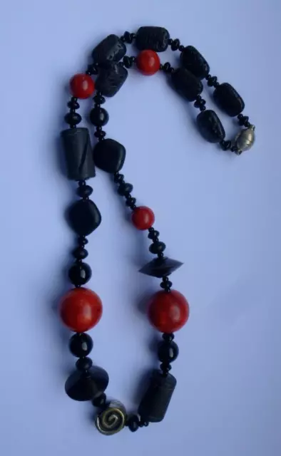 Edelstein Kette Collier Schaumkoralle Lavastein Onyx 48 cm.