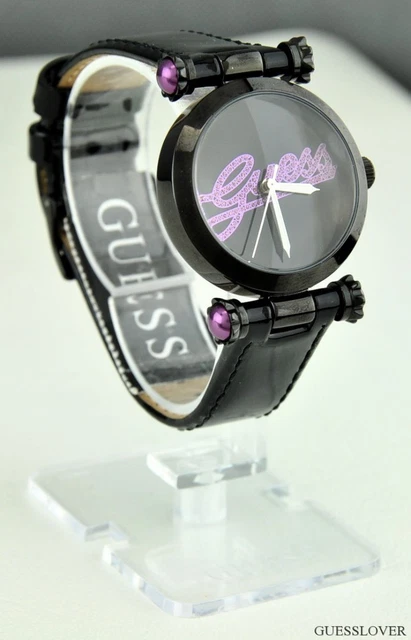 Montre GUESS Femme Chic En Caoutchouc Rose Et Acier - Mouvement Quartz - Cadre Argent Et Cadran Violet