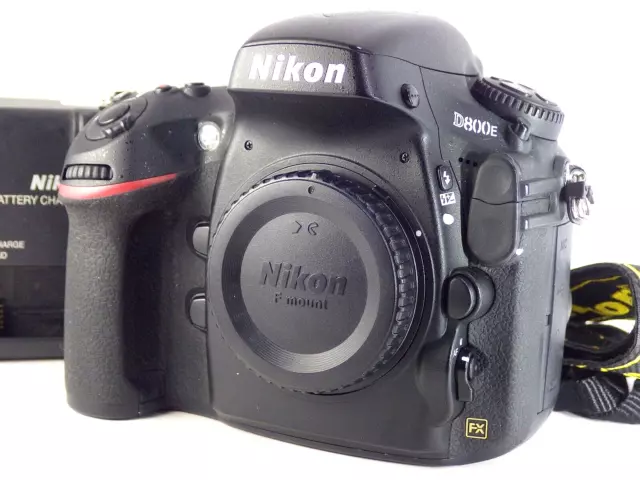 [10,196counts Only] Nikon D800E 36.3MP FX Digital SLR Camera Body w.o/Lens Japan