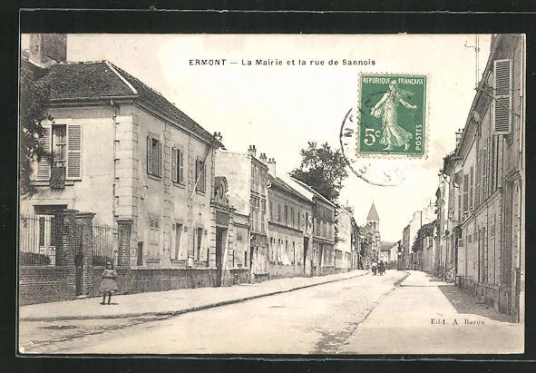 CPA Ermont, La Mairie et la rue de Sannois