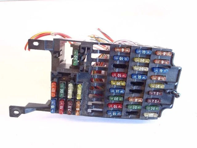 Engine Fuse Box 208 Type Convertible CLK320 Fits 99-02 Mercedes CLK430