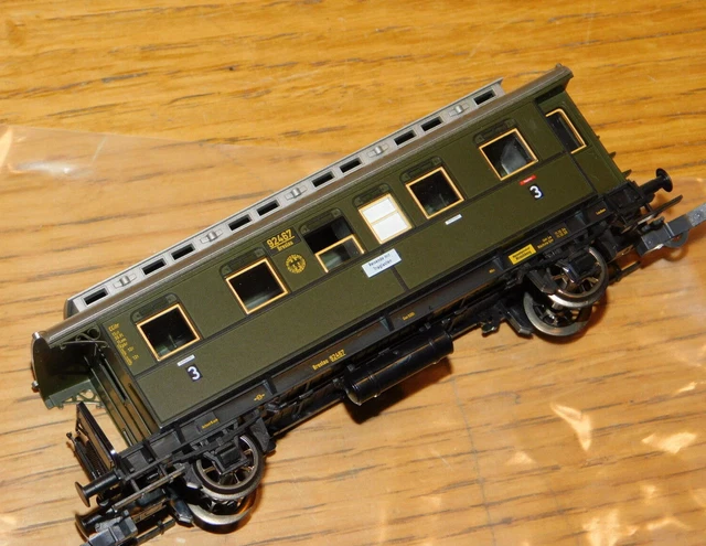 Wagon Voyageurs Fleischmann 92467 - Époque IV, Vert, Voie Standard, Sans Boîte