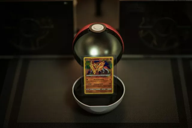 3D Mount x2 Poke Ball TCG Card Holder - Top Loader, Penny Sleeve *MOUNTS ONLY