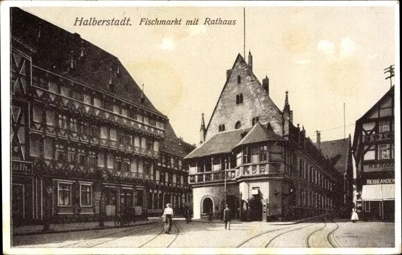 Ak Halberstadt am Harz, Fischmarkt mit Rathaus - 4151588