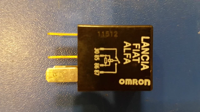 Fiat Lancia Alfa Romeo Punto Brava 156 Black Relay 46520419 4 Pin B047