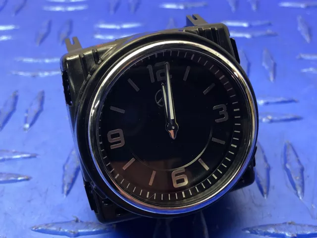 2017-2021 Mercedes C300 W205 Center Dashboard Analog Clock 2138272000 Oem