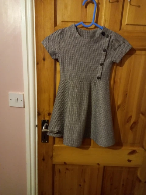 Abbigliamento e calzature per bambine 6 e 7 anni