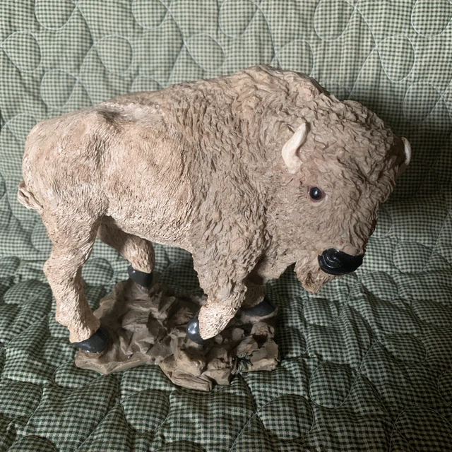 White Buffalo Statue 6.5”