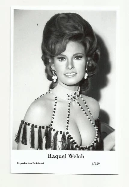 (Bx13) Raquel Welch Swiftsure Photo Postcard (4/129) Filmstar Pin Up Glamor