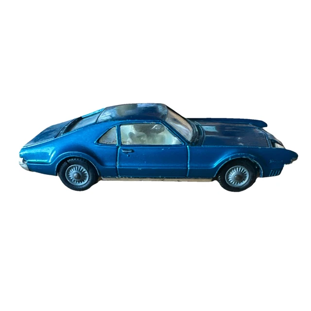Corgi 1/36 Scale Diecast 447 - Jeep Renegade - Blue