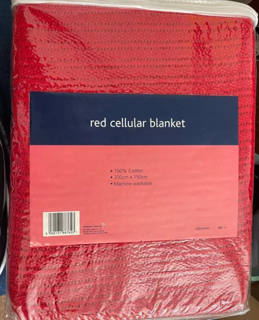 RED cotton cellular blanket - NEW IN PACK 150 x 200 cm (RELIANCE MEDICICAL)