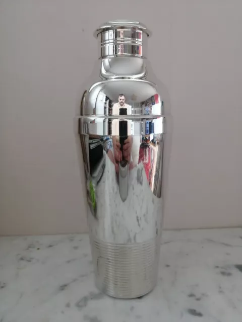 https://www.picclickimg.com/zVwAAOSwUlhkhINU/CHRISTOFLE-Antique-Shaker-cocktail-silver-plated-France-SILVERPLATE.webp
