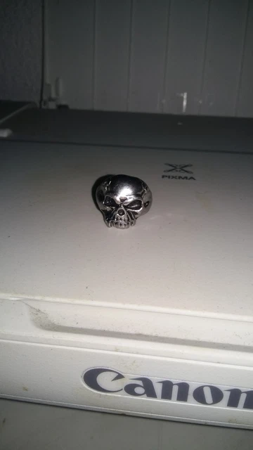 bague fantaisie tête de mort en acier