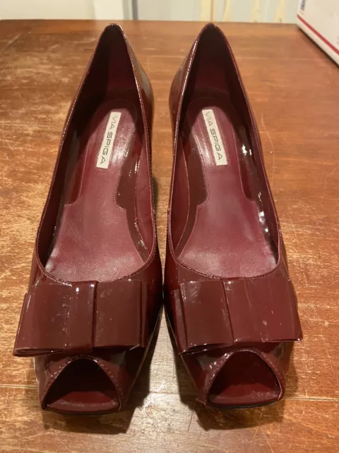 Via Spiga Cranberry Maroon Peep Toe Patent Leather Pumps Heels Shoes 9M