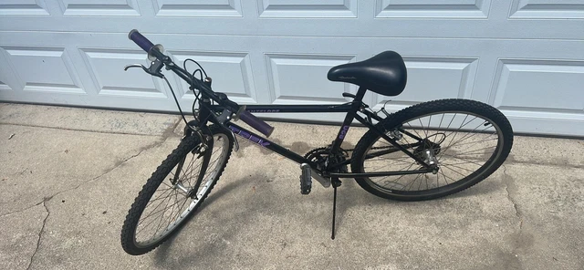 Woman's TREK Antelope 820 16.5" Mountain bike