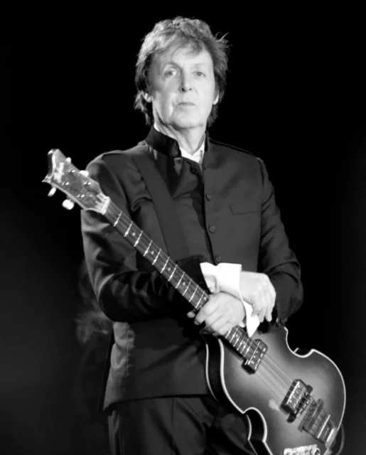 Paul McCartney The Beatles Unsigned 8x10 Photo (A)