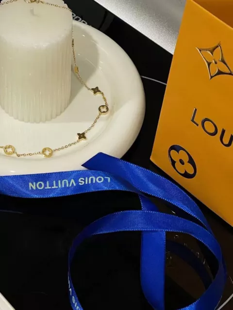 Louis Vuitton LV Edge Chain Bag Charm Silver Gold Gold hardware Metal  ref.677768 - Joli Closet