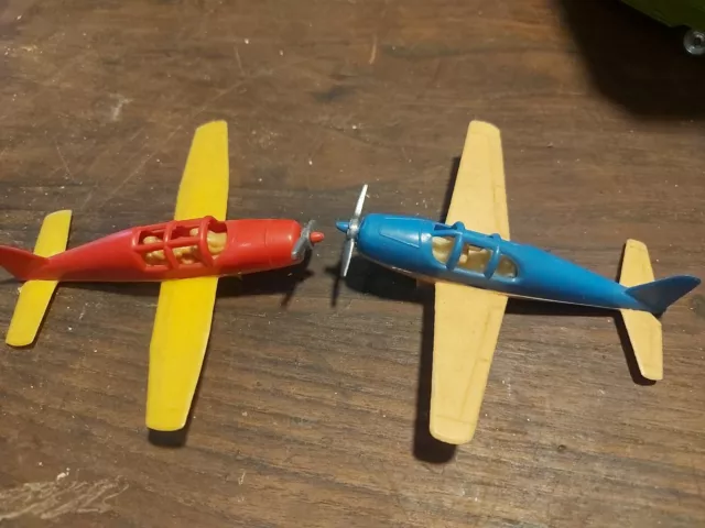 Miniatures d'avions historiques.