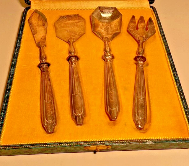 Service à Mignardises Petits Fours – Argent Massif Minerve XIXe Siècle – Occasion état Neuf
