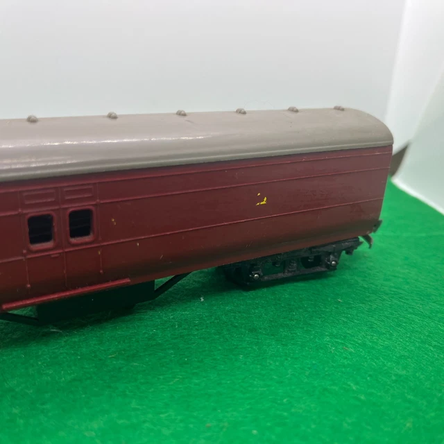 TRI-ANG HORNBY B.R. Operating Royal Mail Coach - 00 - Model Railway ...