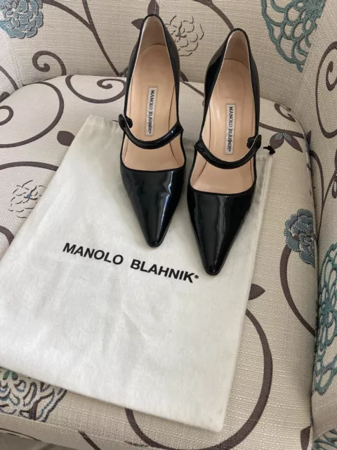 Manolo Blahnik Mary Jane Black Pointed Toe Patent Leather Pumps 39