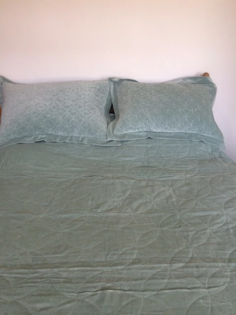 Velvet Cotton Bedspread Set - Single Brand new in Packaging