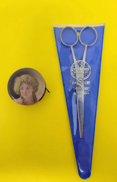 Tijeras de coser vintage de cubiertos mundiales con cinta métrica de bolsillo RARAS