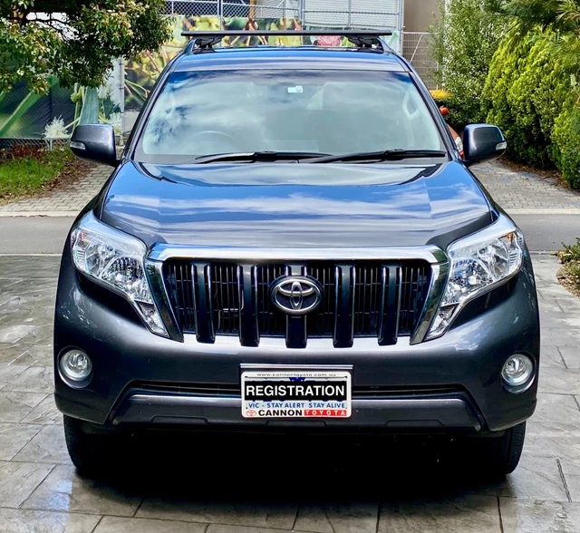 2015 (MY2014) Toyota Landcruiser Prado low klms