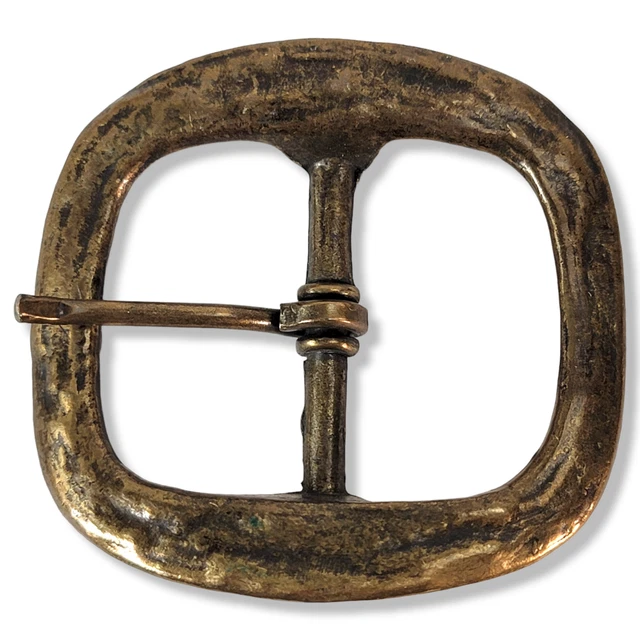 Antigua barra central minimalista con hebilla de cinturón rústico de latón C. 1900