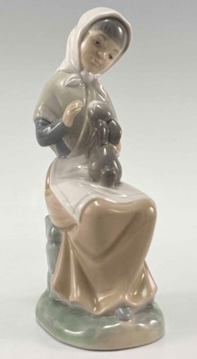 Lladro Nao Spanish Porcelain Girl, Daisa