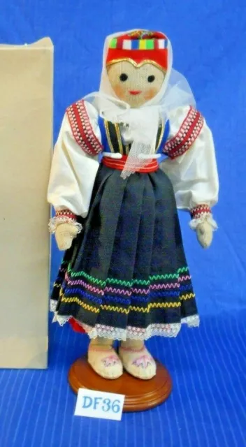 Vintage Tourist Travel Folk Costume Russian Cloth Doll w Box DF36