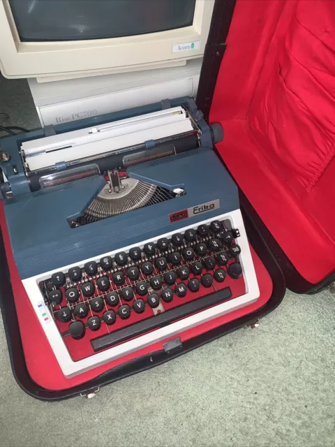 Máquina de escribir vintage Daro Erika modelo 40 década de 1970