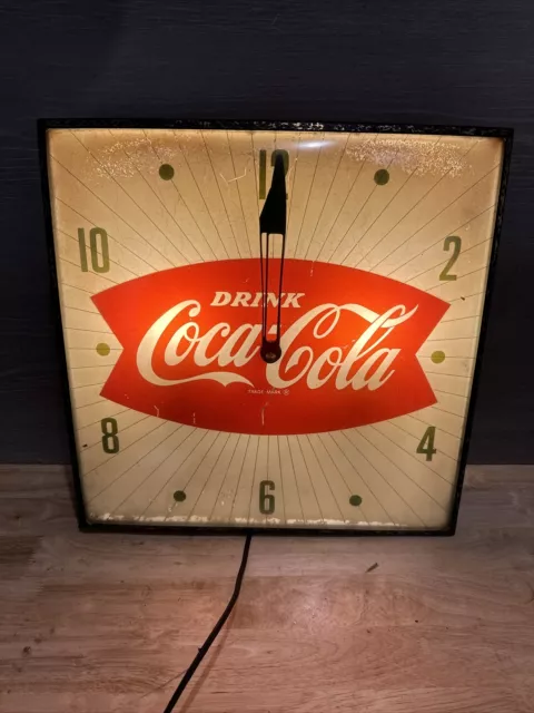 VTG Fishtail Coca Cola Soda Pop Advertising Pam Electric Wall Clock Good Glass