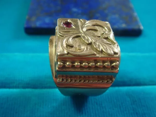 IMPOSANTE BAGUE CHEVALIERE carree Or Gold 14k 585 Poincon Rubis 18 64g T66 EUR 1.290 00 PicClick FR