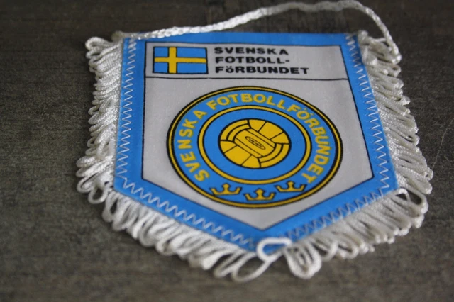 ancien petit FANION / PENNANT WIMPEL )) IFK 1900 LULEA ** SWEDEN