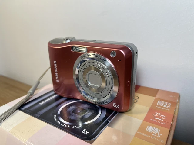 Samsung ES28 Pink Digital Camera 12MP, 5x Optical Zoom, 2.5" LCD