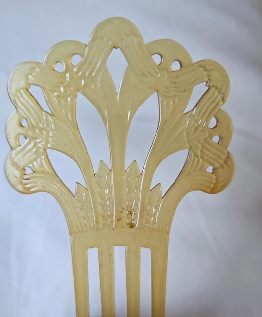 LACY ART NOUVEAU COMB TRANSLUCENT Watery Cottage Core Feminine Hard To Find