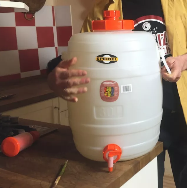Juego: barril de mosto SPEIDEL 30 litros  con todos los accesorios  barril de mezcla  recipiente de fermentación