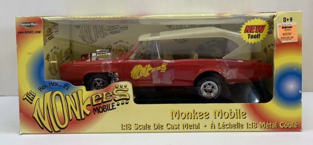 2002 RC ERTL 33150 1:18 Die Cast Metal "Monkee Mobile" American Muscle