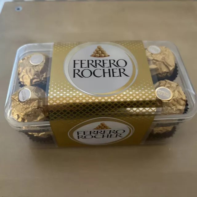 Ferrero Rocher - 10 Boxen mit 16 Stück - Geschenk Plastik Box Pralinen - Je 200g