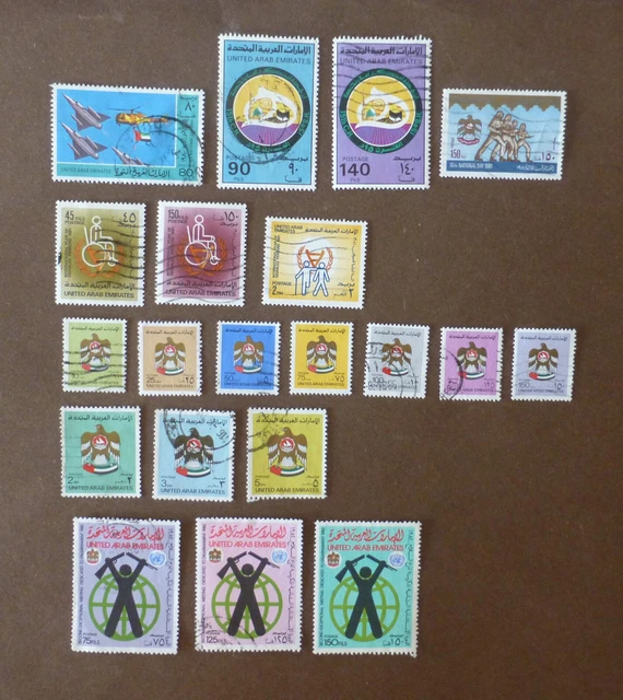 Briefmarken Vereinigte Arabische Emirate / UAE. 20 Stück, papierfrei, 1980er