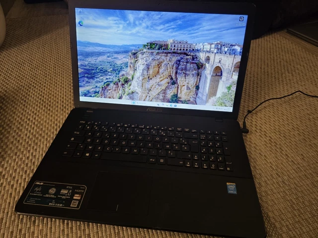 ORDINATEUR PORTABLE 17 pouces asus EUR 236,45 - FR
