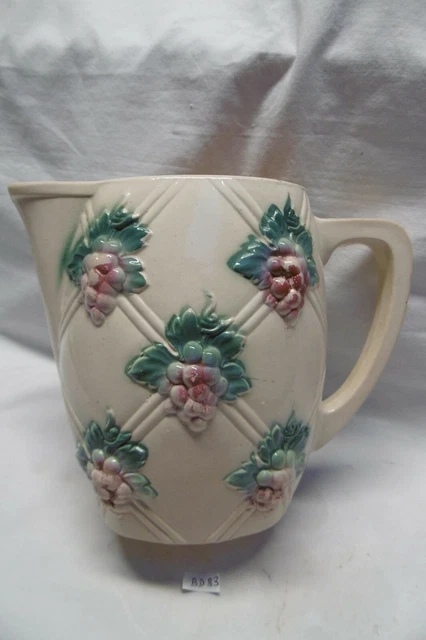 ancien pichet en faïence de Digouin décor barbotine de vigne vers 1940 (BD83)