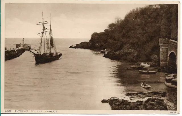 Superb Rare Old Postcard - Entrance To The Harbour - Looe - Cornwall C.1939