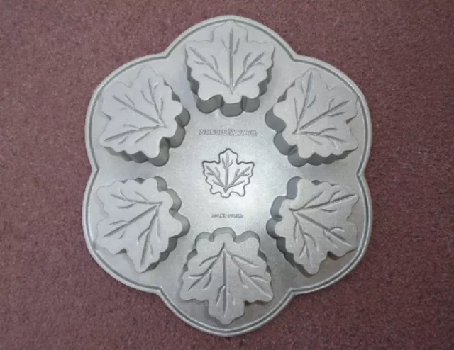 Nordicware MAPLE LEAF 6 CAKELET PAN Platinum Autumn Tree Leaves *Almond Cake NEW