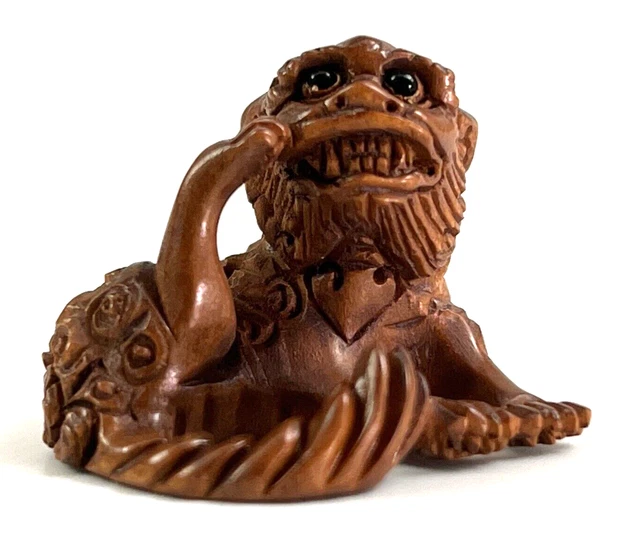 Japanese Netsuke Fu Dog Hand Carved Boxwood 1 Inch Bead Signed